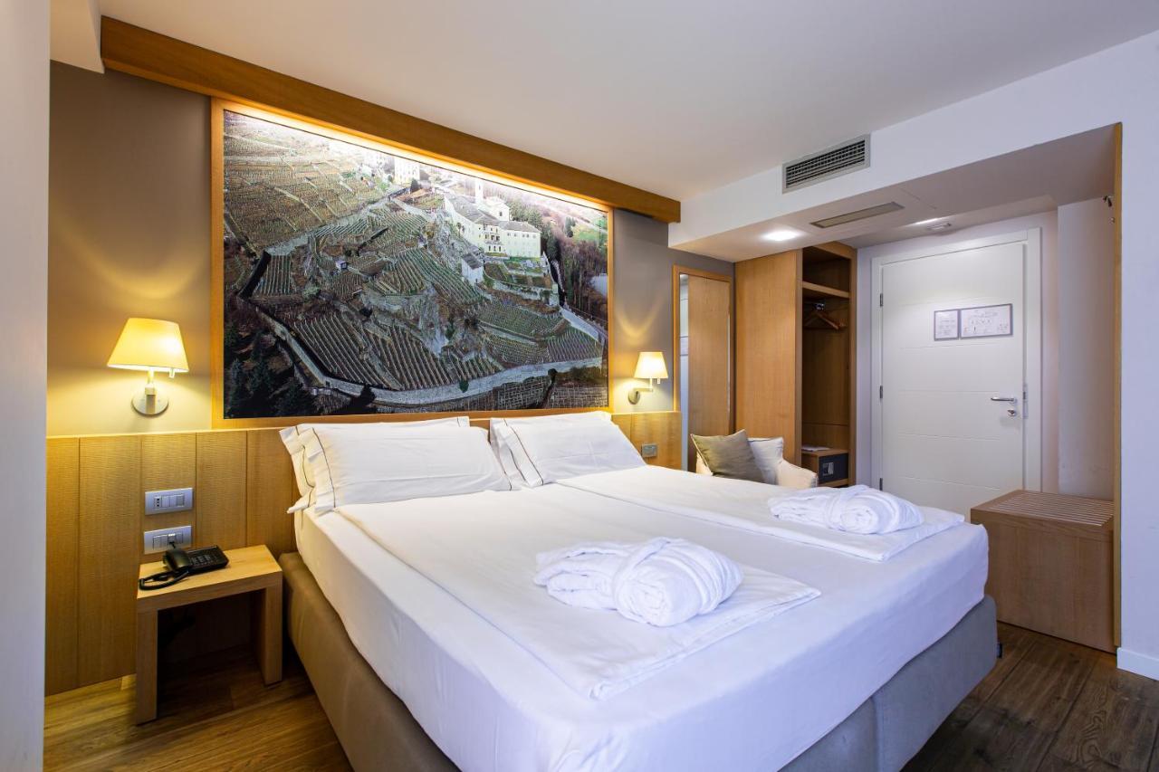 Wine Hotel Retici Balzi Poggiridenti Екстер'єр фото
