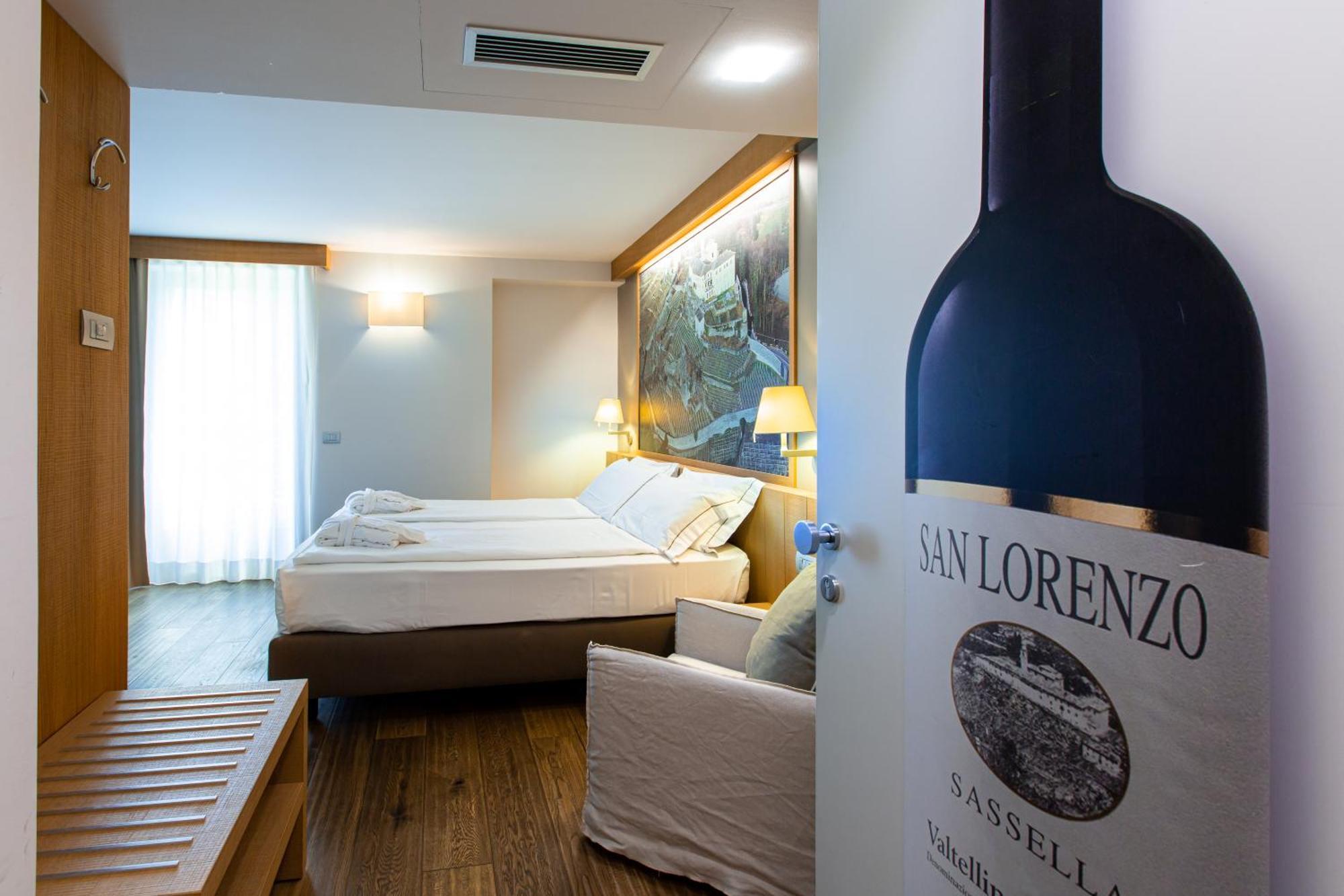 Wine Hotel Retici Balzi Poggiridenti Екстер'єр фото