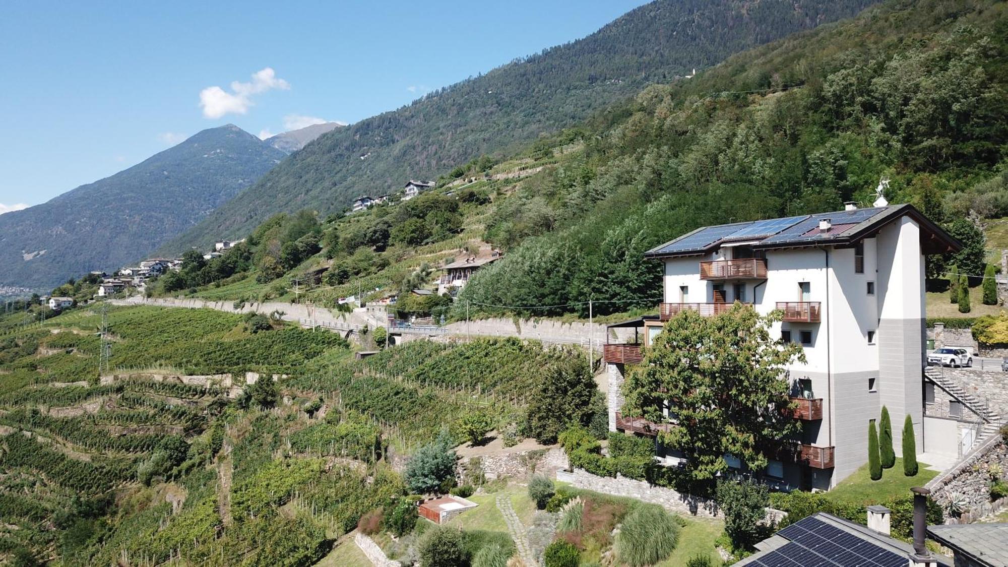 Wine Hotel Retici Balzi Poggiridenti Екстер'єр фото
