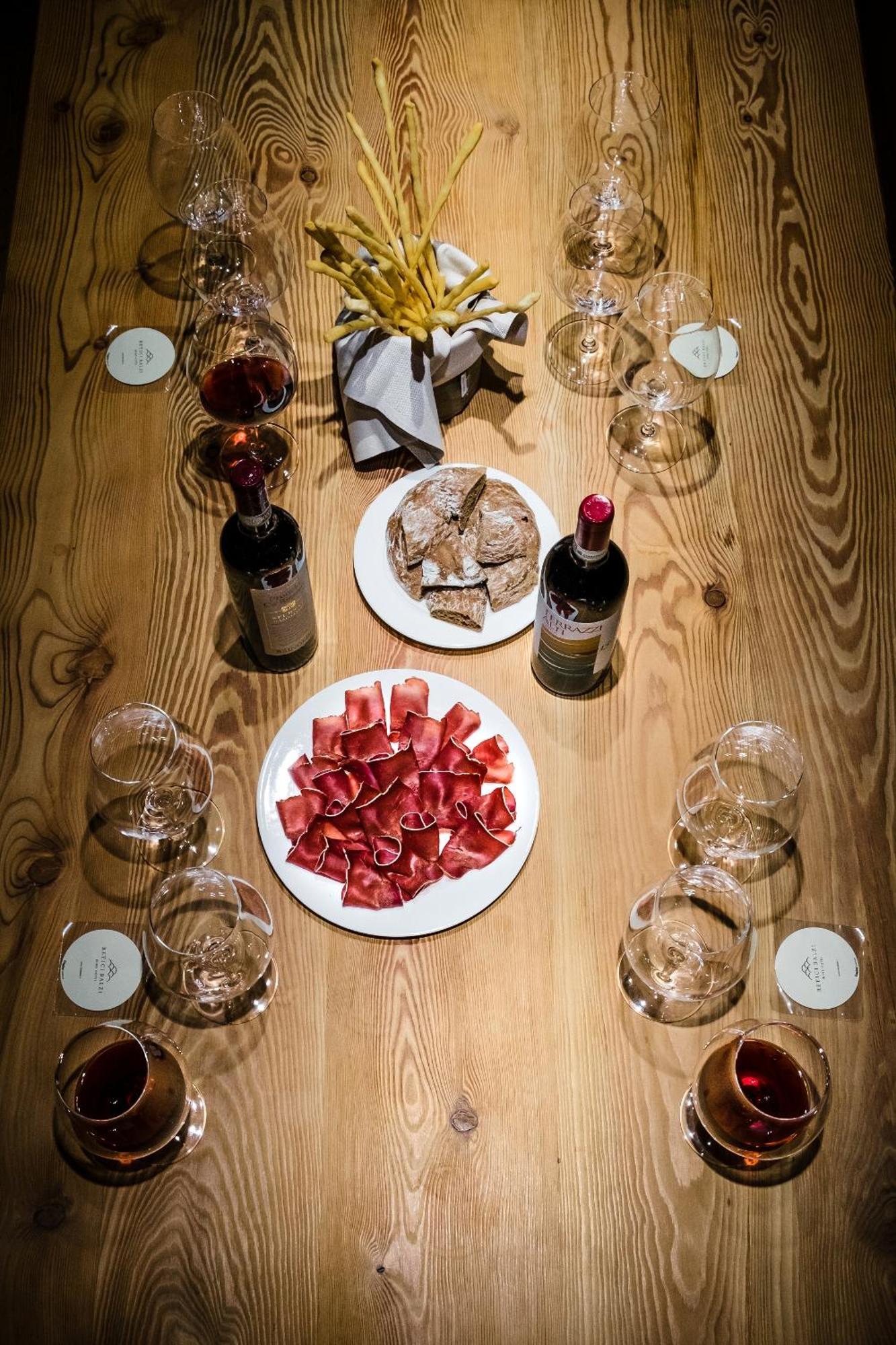 Wine Hotel Retici Balzi Poggiridenti Екстер'єр фото