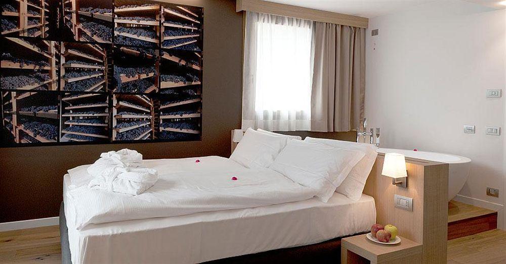 Wine Hotel Retici Balzi Poggiridenti Екстер'єр фото
