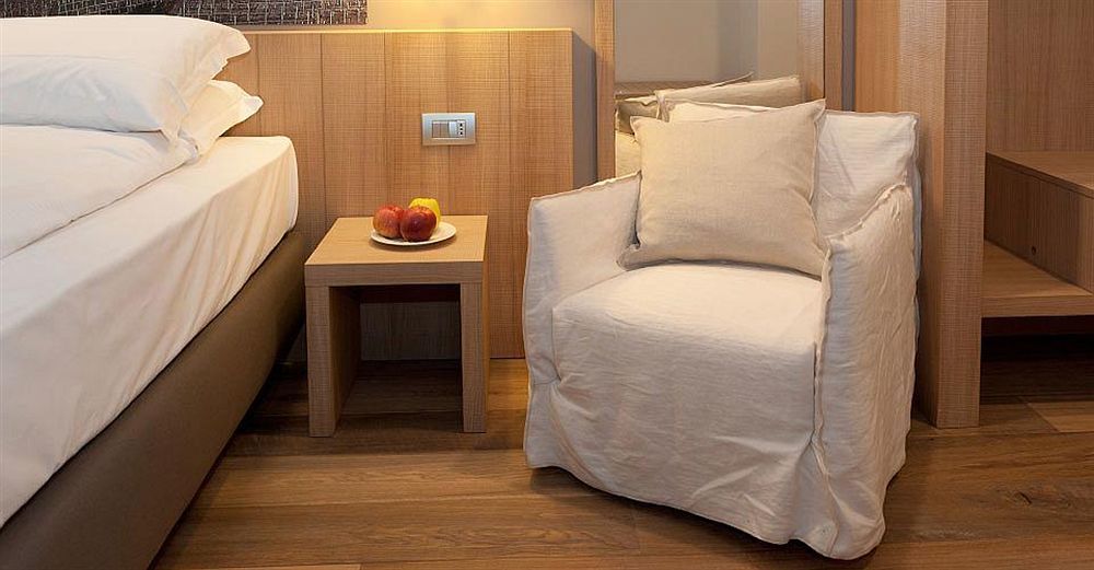 Wine Hotel Retici Balzi Poggiridenti Екстер'єр фото