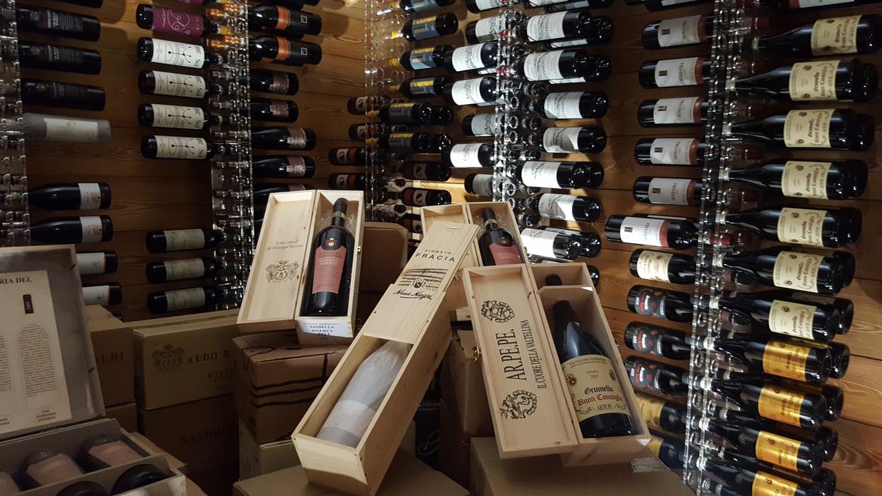 Wine Hotel Retici Balzi Poggiridenti Екстер'єр фото