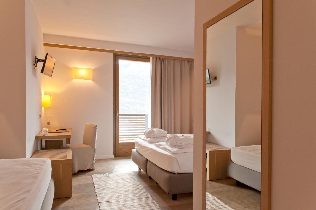 Wine Hotel Retici Balzi Poggiridenti Екстер'єр фото